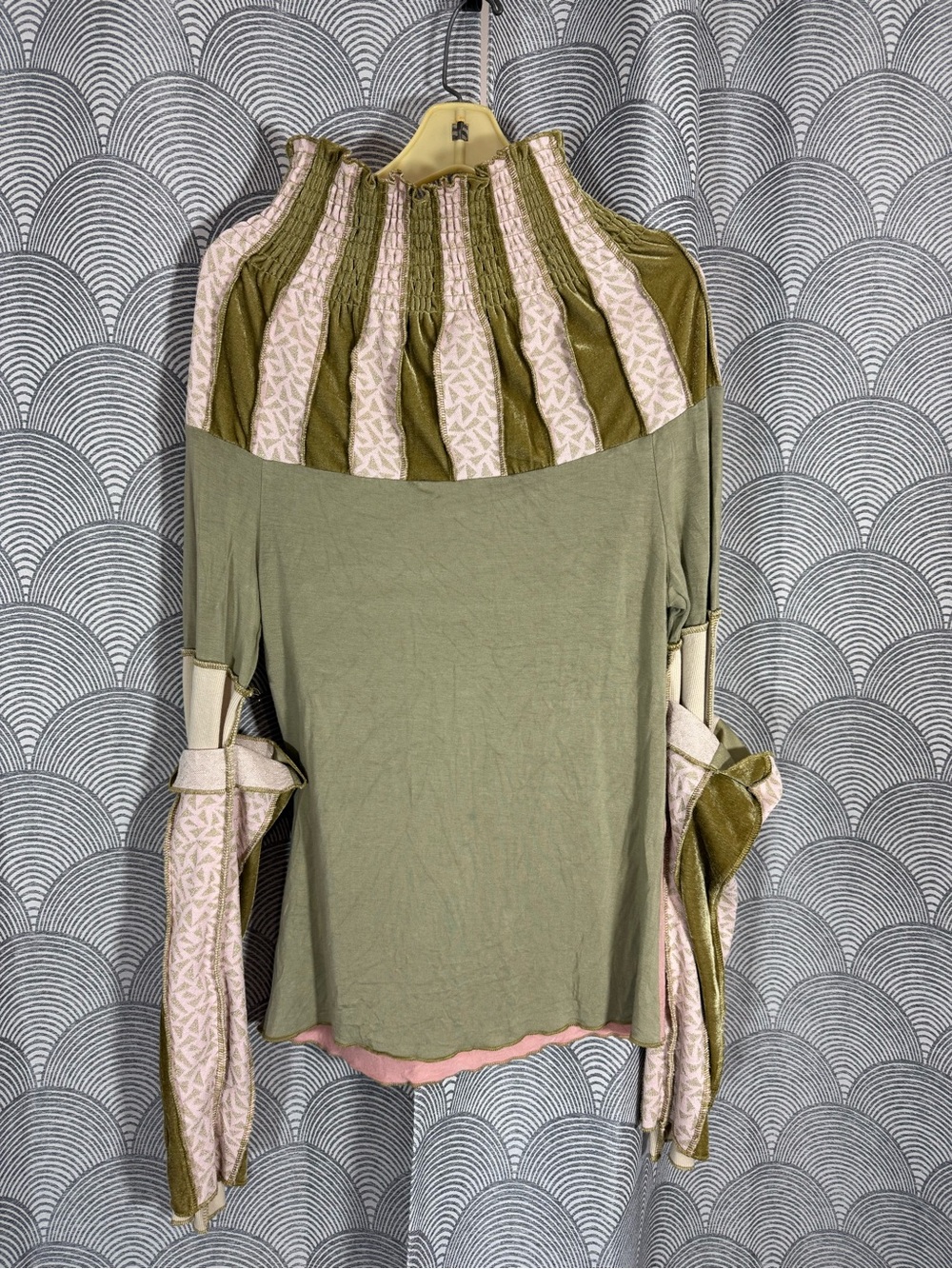 Nuvalia Pink and Olive Long Sleeve Top - Picture 3 of 9